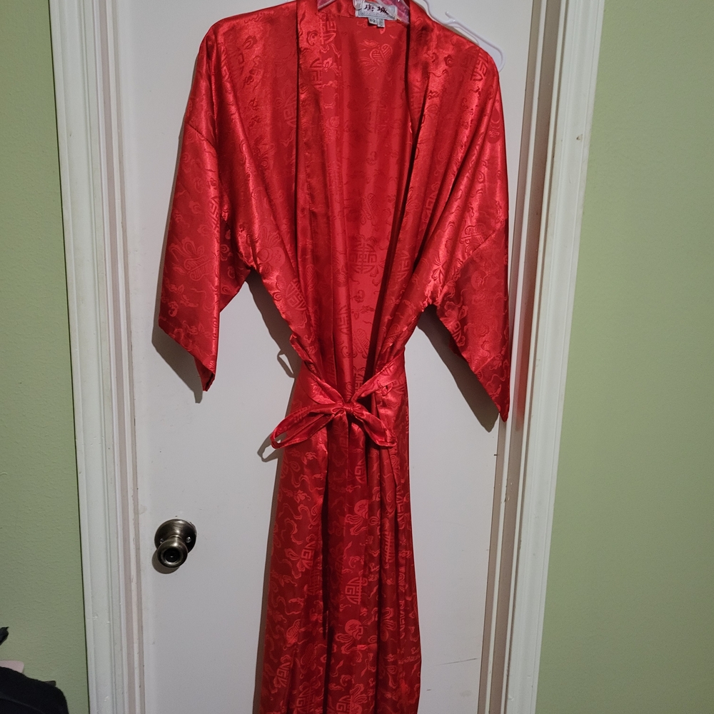 Vintage Red Silk Kimono Long Belted Embossed Robe Women's OS